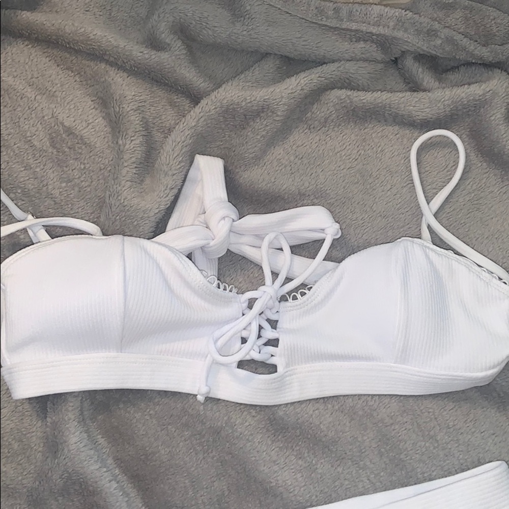bikini - Picture 2 of 3